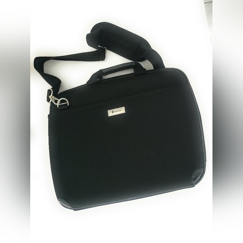 GnarlyFish Black Laptop Bag Sleek Minimalist Design
